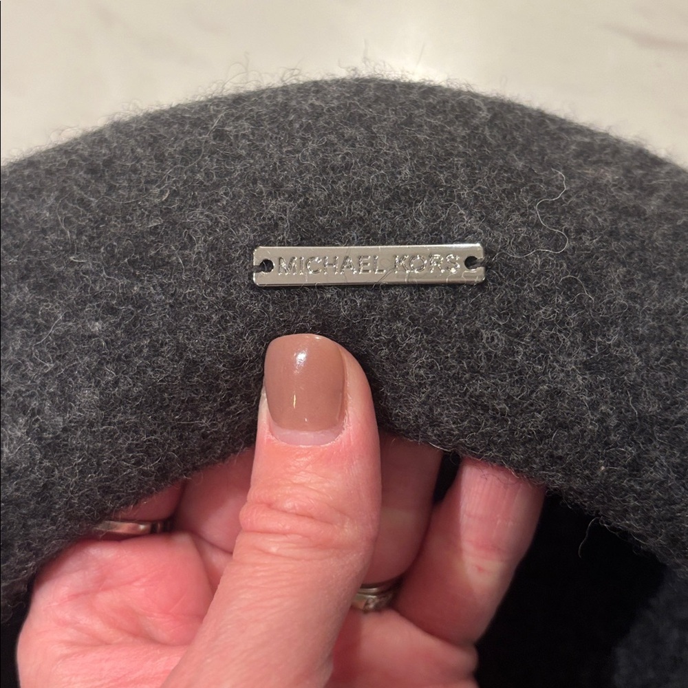 Michael Kors Wool Beret Hat - Picture 2 of 3